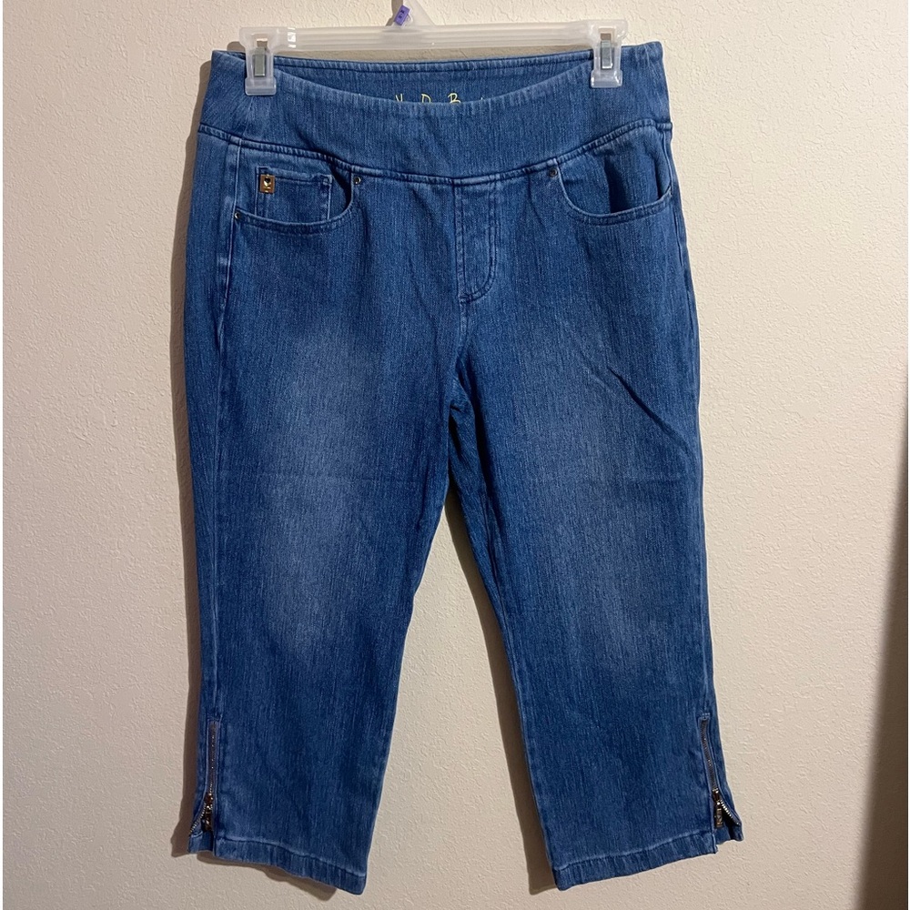 Belle by Kim Gravel capri